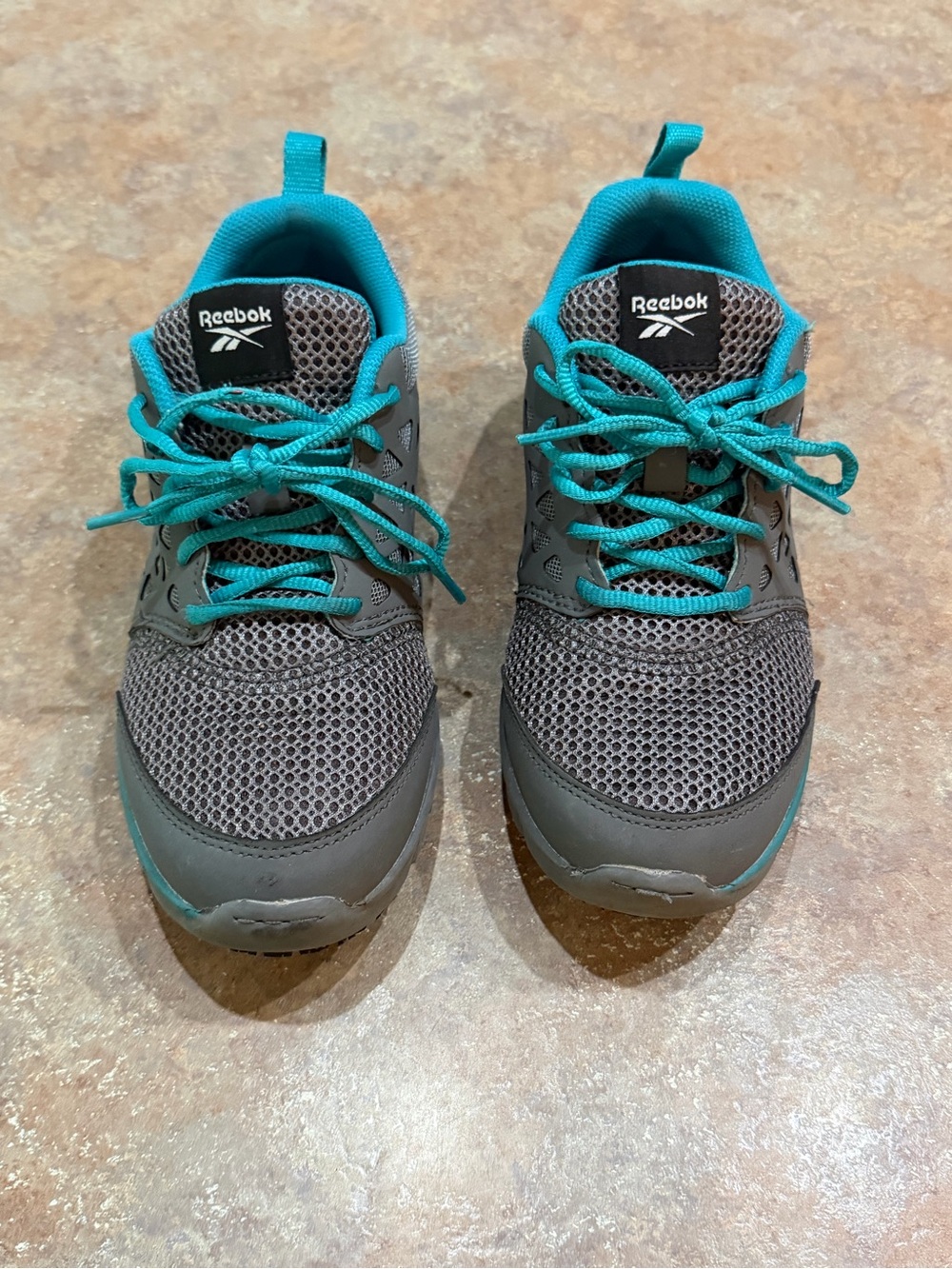 Women's Reebok Work Shoes (Non
Safety Toe). Size 7.5